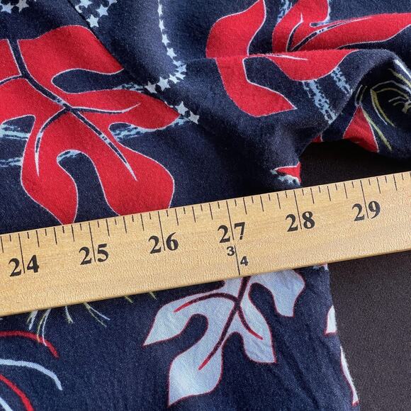 Casual Threads Shirt Mens 2XL Navy Blue Red Hawaiian Floral Rayon Camp Aloha - Picture 7 of 9